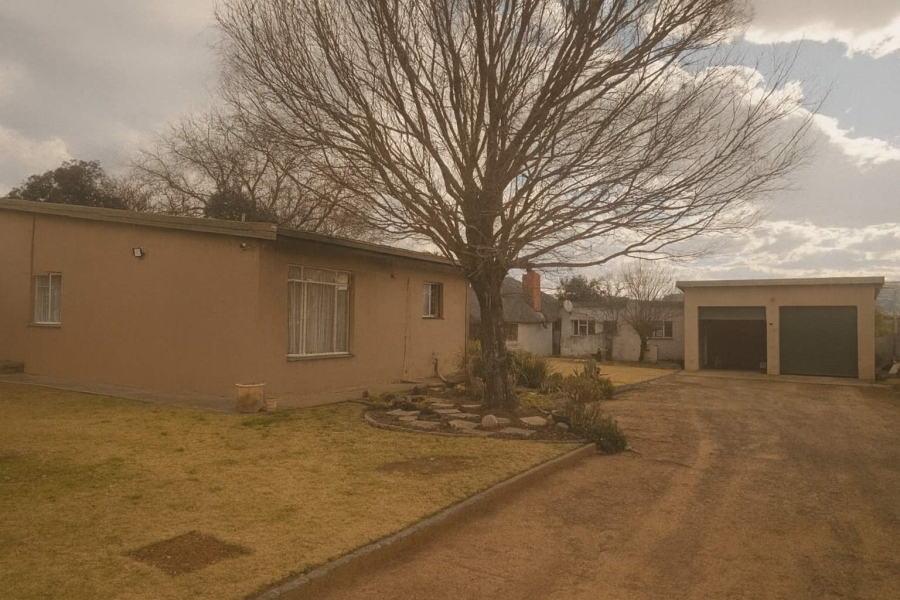 4 Bedroom Property for Sale in Ladybrand Free State